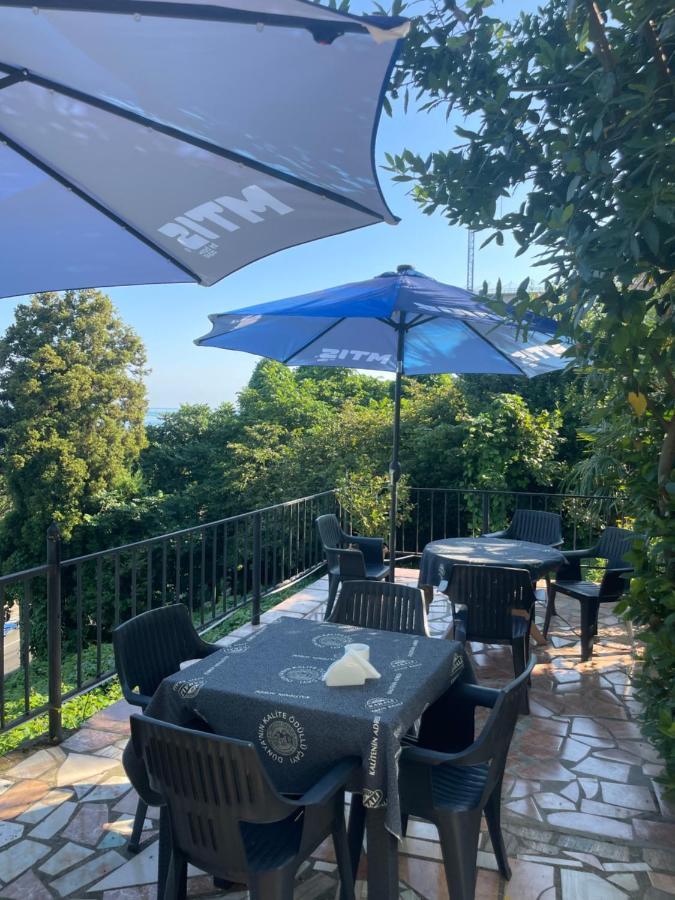 Feride Hotel Махинари Екстериор снимка