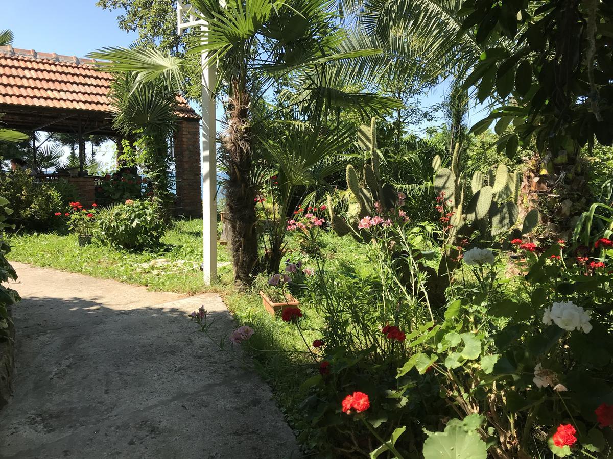 Feride Hotel Махинари Екстериор снимка
